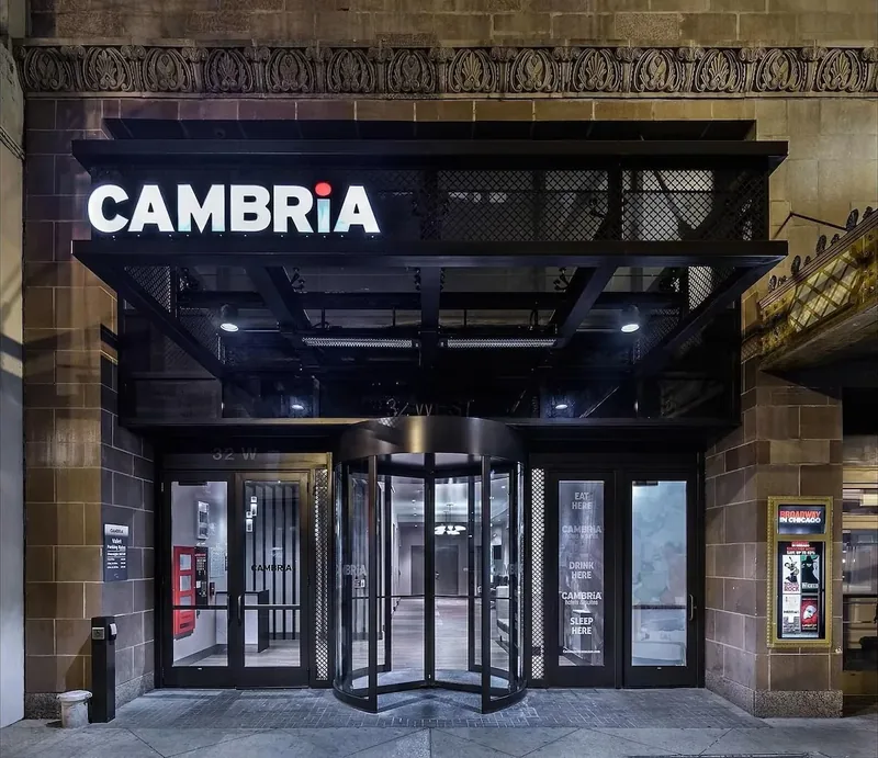 Cambria Hotel Chicago Loop exterior