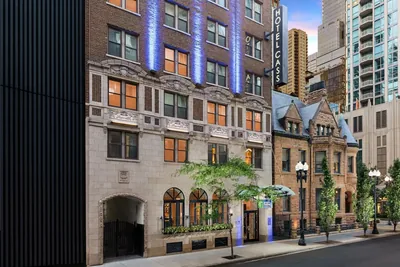 Hotel Cass exterior