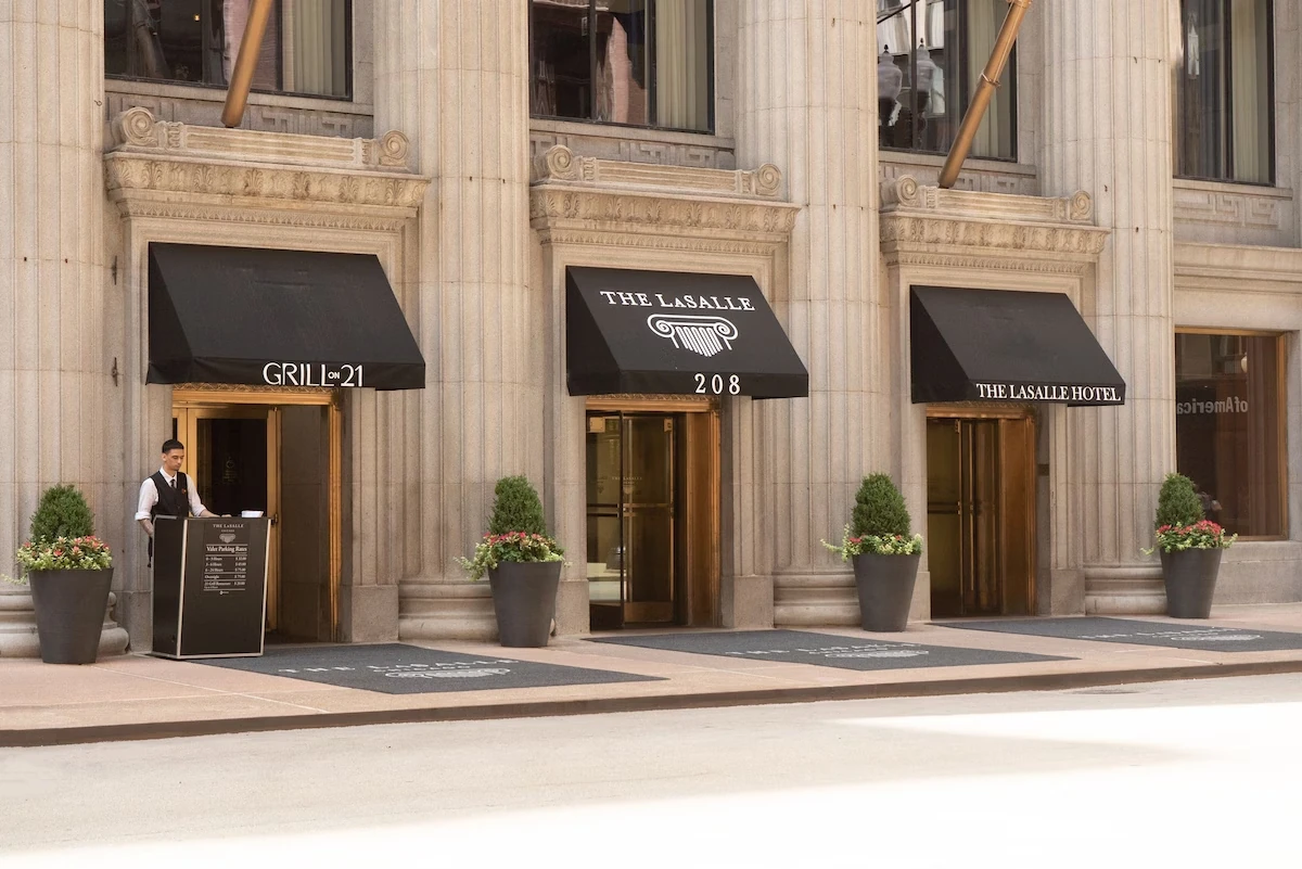 The LaSalle Chicago Autograph (208 S. LaSalle)