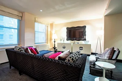 Suite at The Midland Hotel, a Tribute Portfolio Hotel