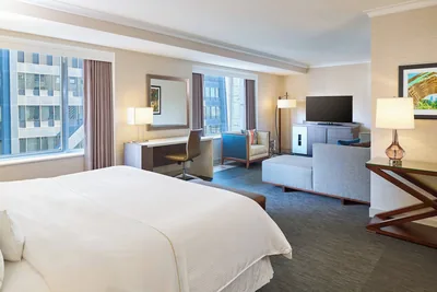 Guest room at The Westin Michigan Avenue Chicago
