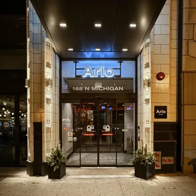 Arlo Chicago exterior