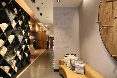 Lobby at Arlo Chicago