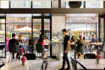 Restaurant and bar at Arlo Chicago
