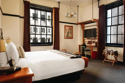 Guest room at Chicago Athletic Association Hotel