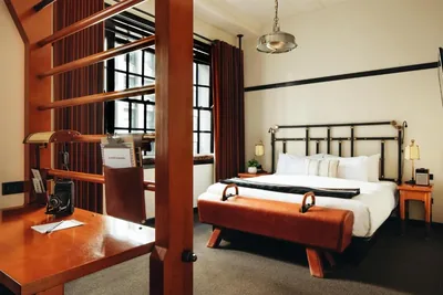 Guest room at Chicago Athletic Association Hotel