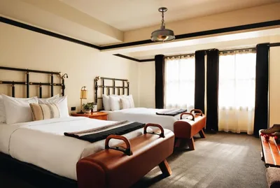 Guest room at Chicago Athletic Association Hotel