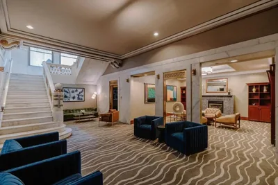 Lobby at Club Quarters Hotel, Wacker at Michigan