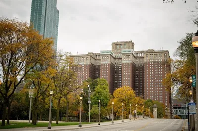 Hilton Chicago exterior