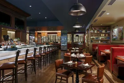 Restaurant and bar at JW Marriott Chicago