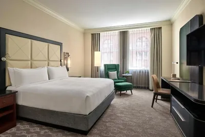 Guest room at JW Marriott Chicago