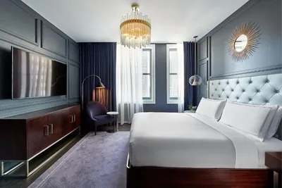 Guest room at The LaSalle Chicago, Autograph Collection