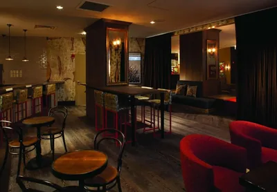 Restaurant and bar at Hotel Lincoln
