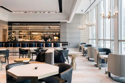 Restaurant and bar at LondonHouse Chicago