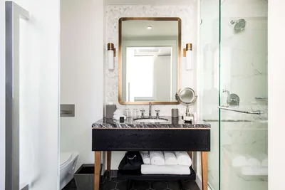 Guest room at LondonHouse Chicago