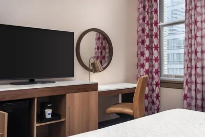 Guest room at Hampton Inn Chicago Downtown/N Loop/Michigan Ave