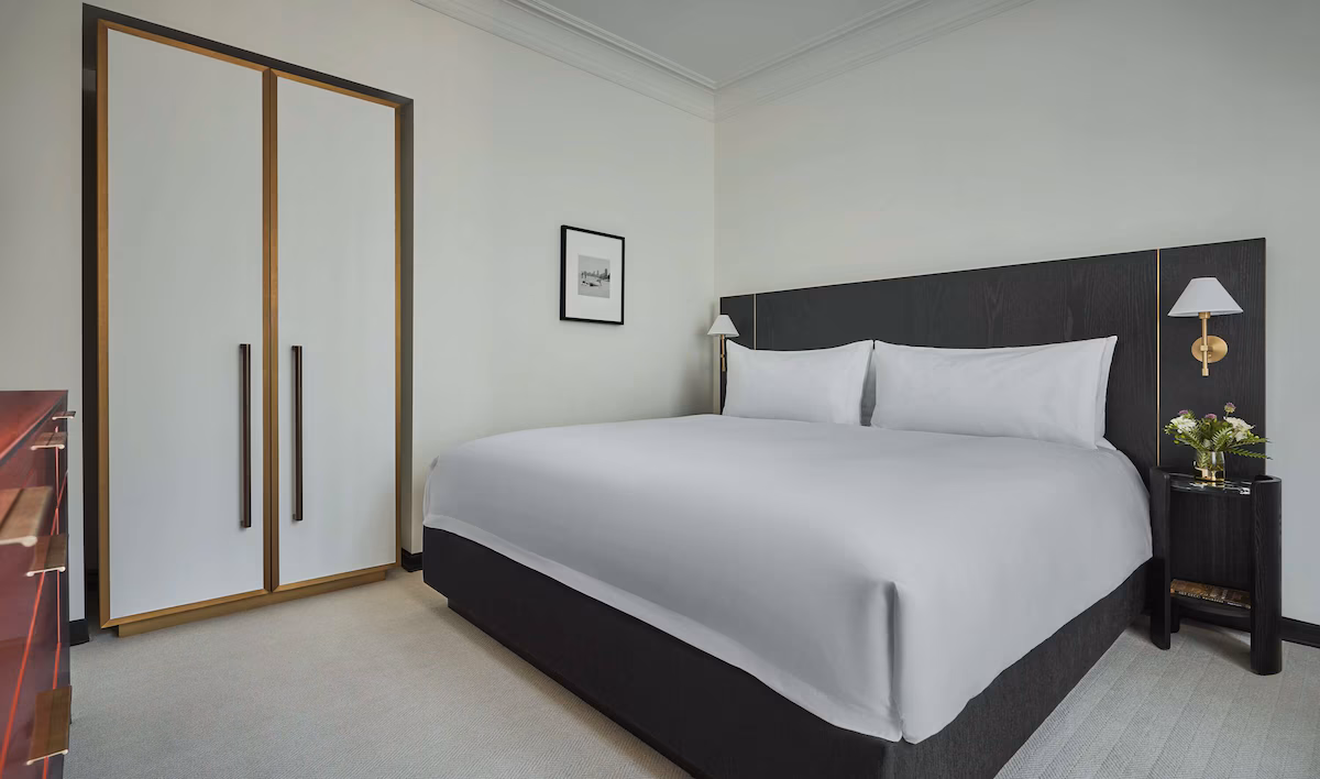 Guest room at Pendry Chicago