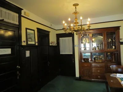 Guest room at The Polo Inn Bridgeport U.S.A.