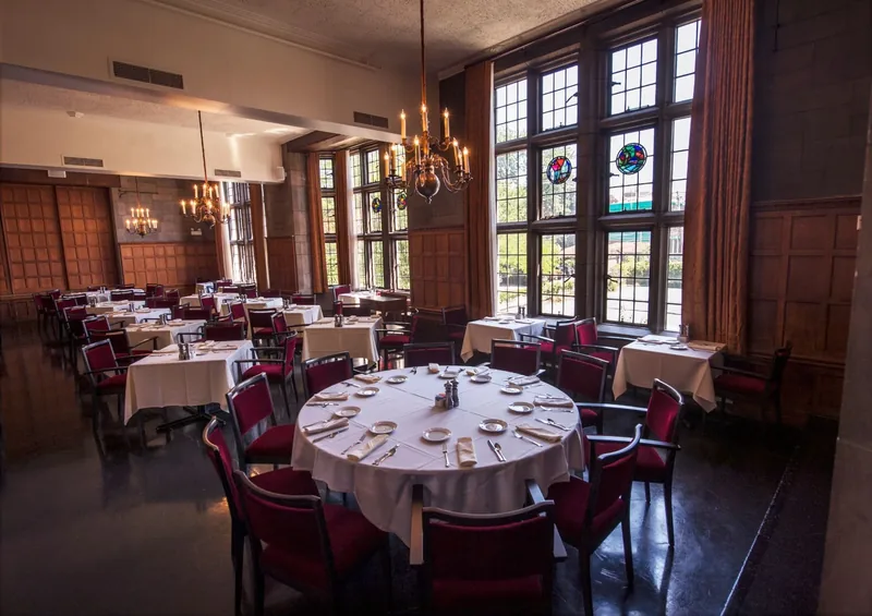 Restaurant and bar at The Quadrangle Club, University of Chicago