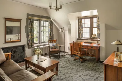 Guest room at The Quadrangle Club, University of Chicago