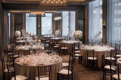 Restaurant and bar at Residence Inn Chicago Downtown/Loop/Loop