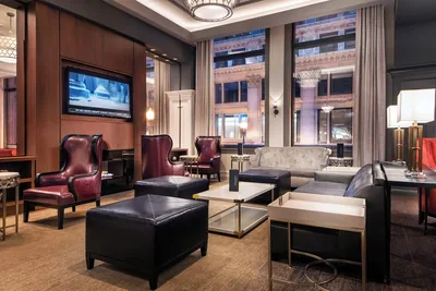 Restaurant and bar at Residence Inn Chicago Downtown/Loop/Loop