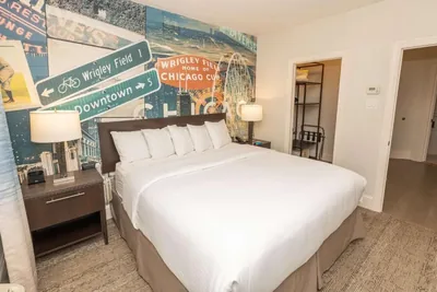 Guest room at Hotel Versey
