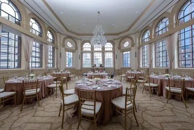 Amenities at Warwick Allerton - Chicago
