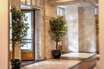 Lobby at Warwick Allerton - Chicago