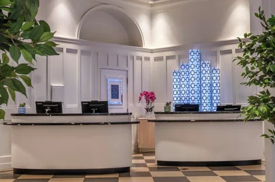 Lobby at Warwick Allerton - Chicago