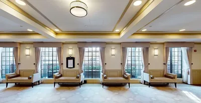 Lobby at Warwick Allerton - Chicago